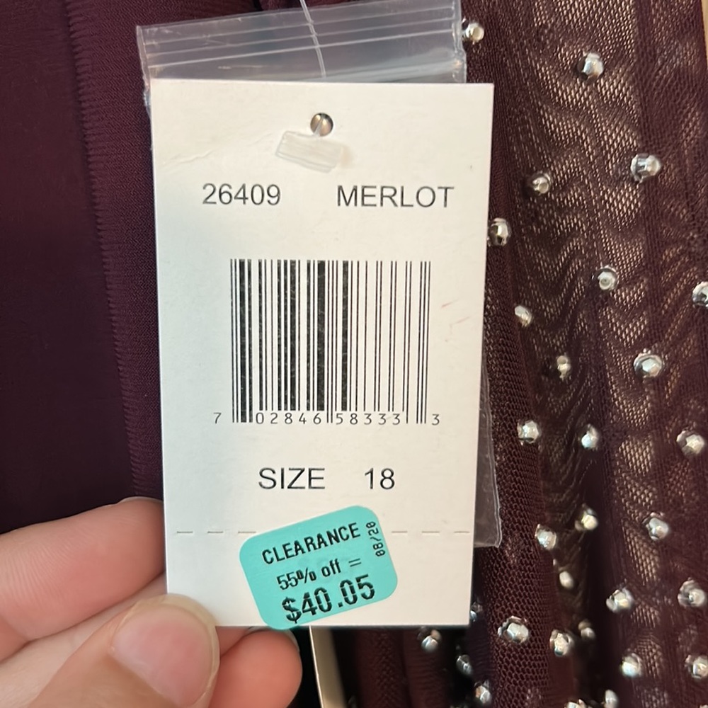 Beautiful deep purple dress NWT, this would be a great addition to any wardrobe! - Picture 3 of 3